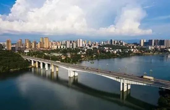 化州:全域提质迎省运文明底色润橘乡