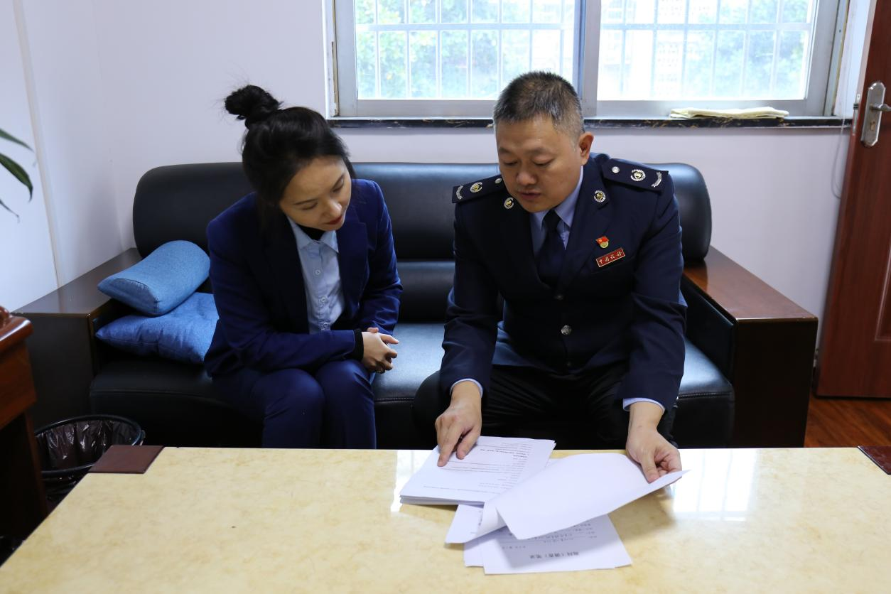 七里店风险应对所约谈涉税企业化解涉税风险